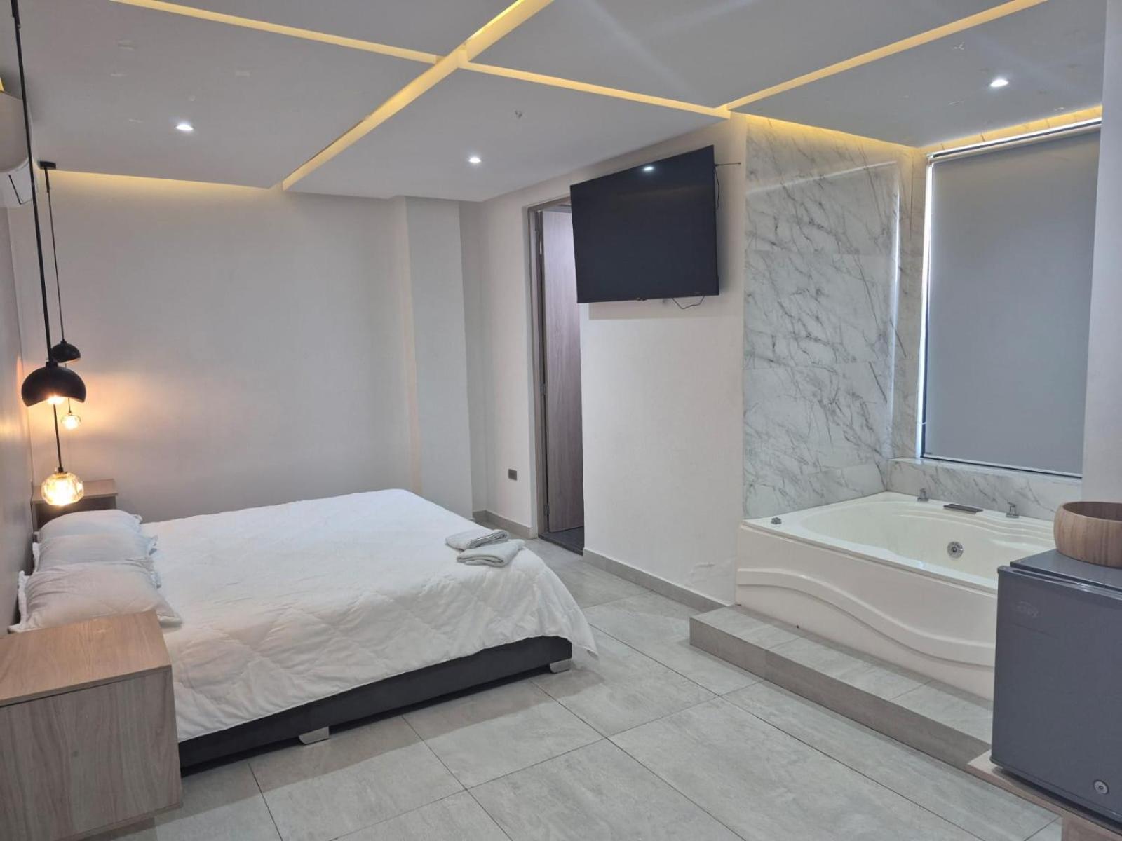 Sky Towers Hotel Cúcuta Eksteriør billede